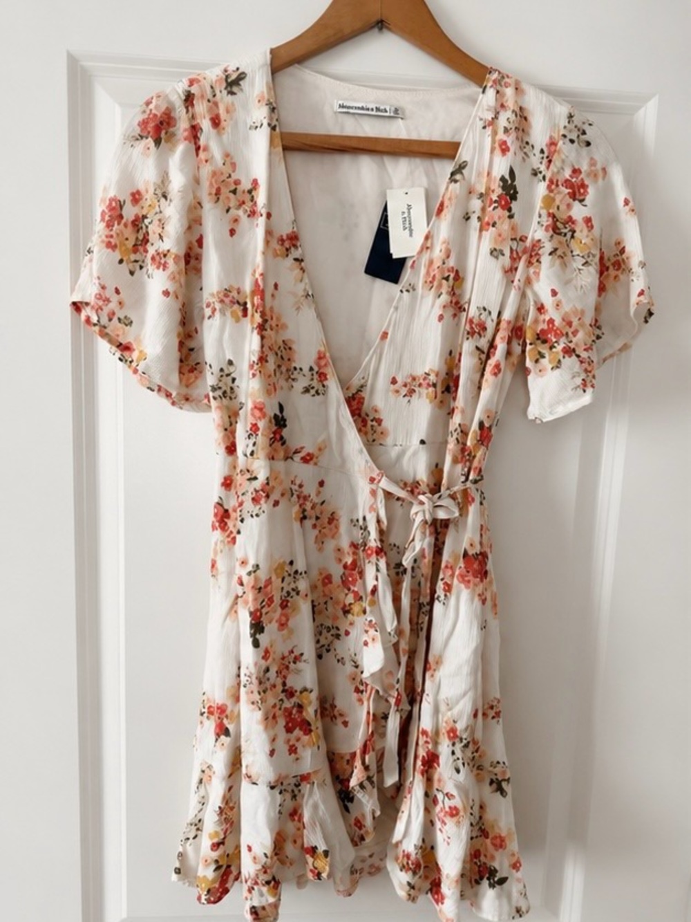 NWT Abercrombie & Fitch XS Floral Wrap Mini Dress White Ruffle Tie Waist